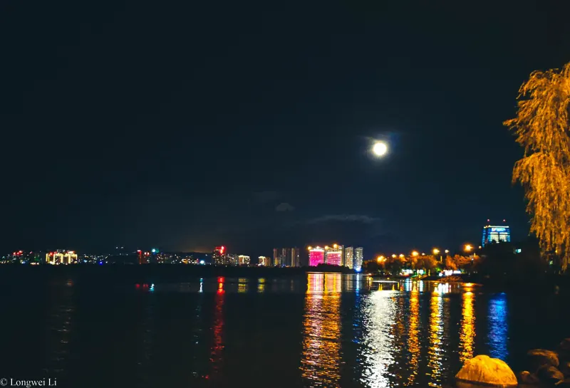 大理 · 洱海夜景