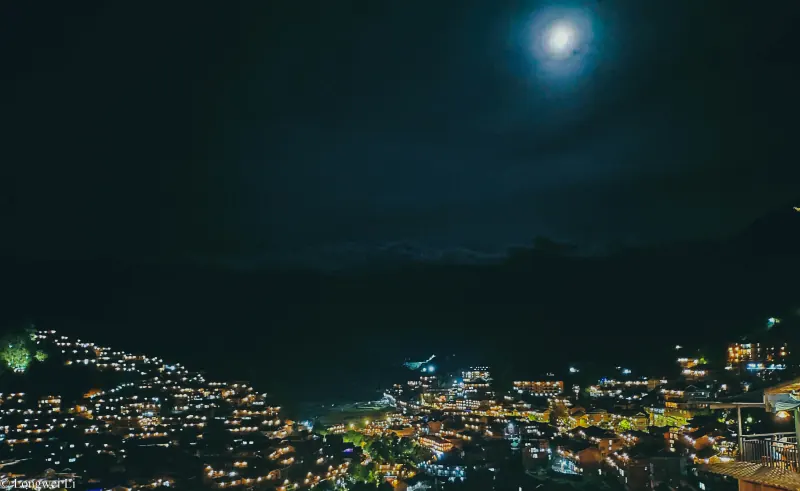 贵州 · 月圆
