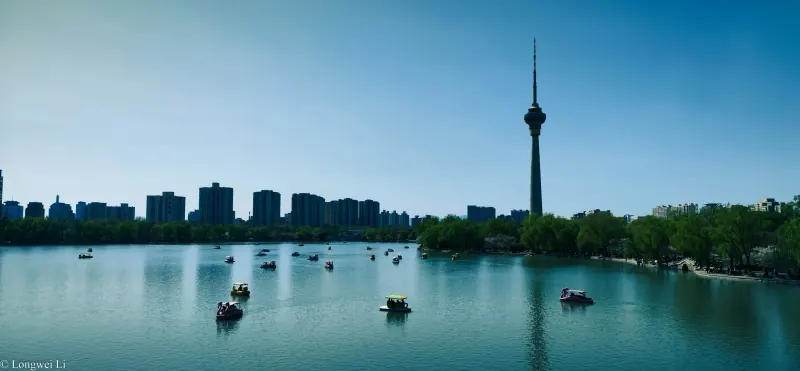玉渊潭 · 春色